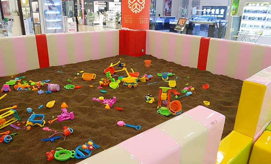 户外儿童游戏——摔胶泥