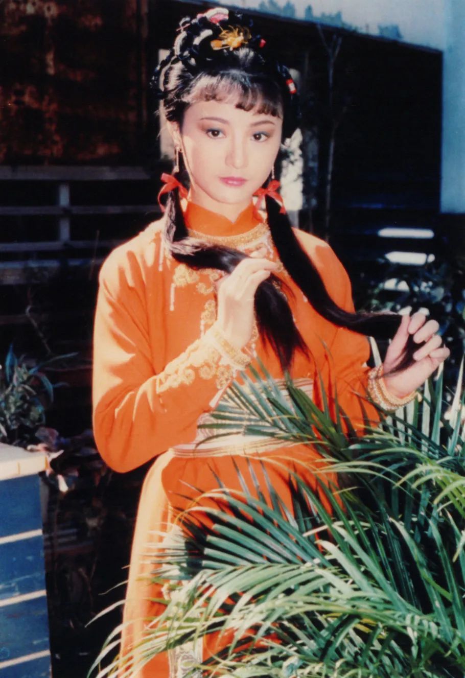 33位老牌簪花美人！林妹妹第一，林芳兵艳绝，你最偏爱谁呢？