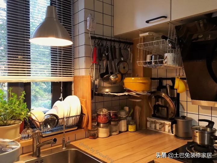 【輕裝潢推薦相關資料】裝潢42㎡北歐風小家，2㎡小廁所也能塞下大浴缸