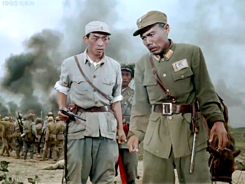 他在《东进序曲》有台词“要猛要吹冲锋号”，《佩剑将军》演刘峙