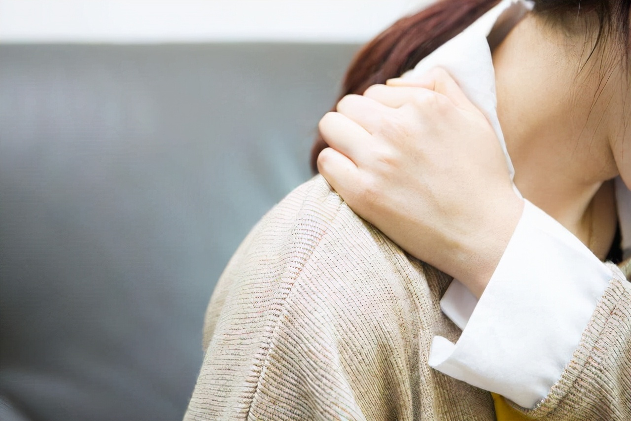 人到中年，为什么总觉得浑身疼？是不是说明生病了？医生说出答案