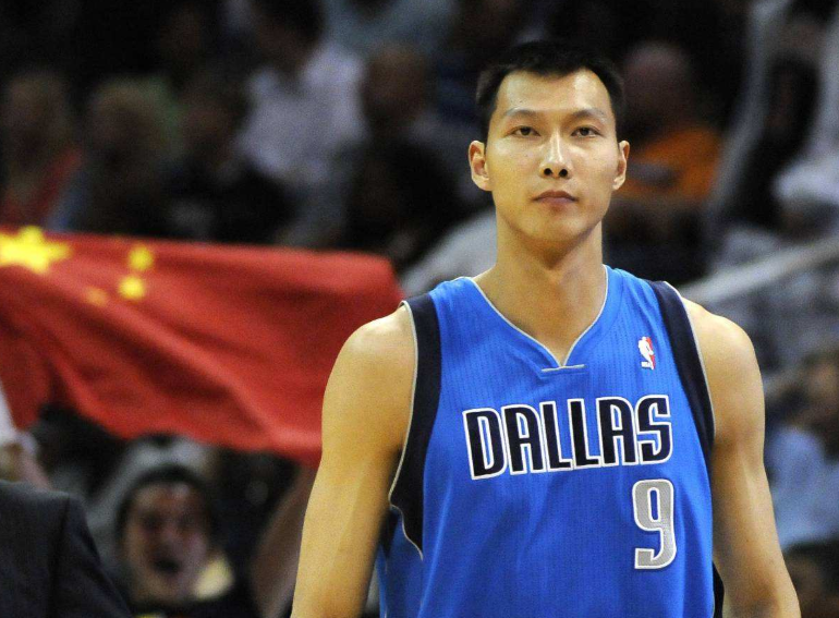 有哪些nba球员很喜欢中国(NBA最喜欢中国球员的球队，先后接纳了7位中国球员，不是火箭)