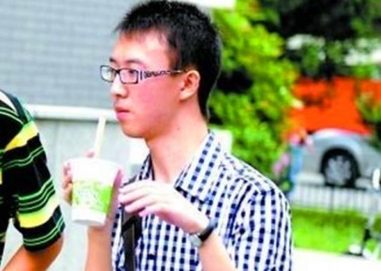 父母“投机取巧”的一个举动，让儿子无学可上，高考659分白考了