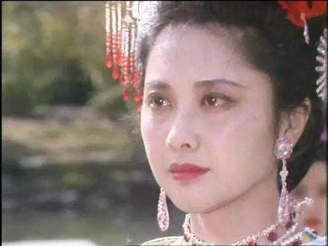 同曲异词：评《西游记》插曲之词作