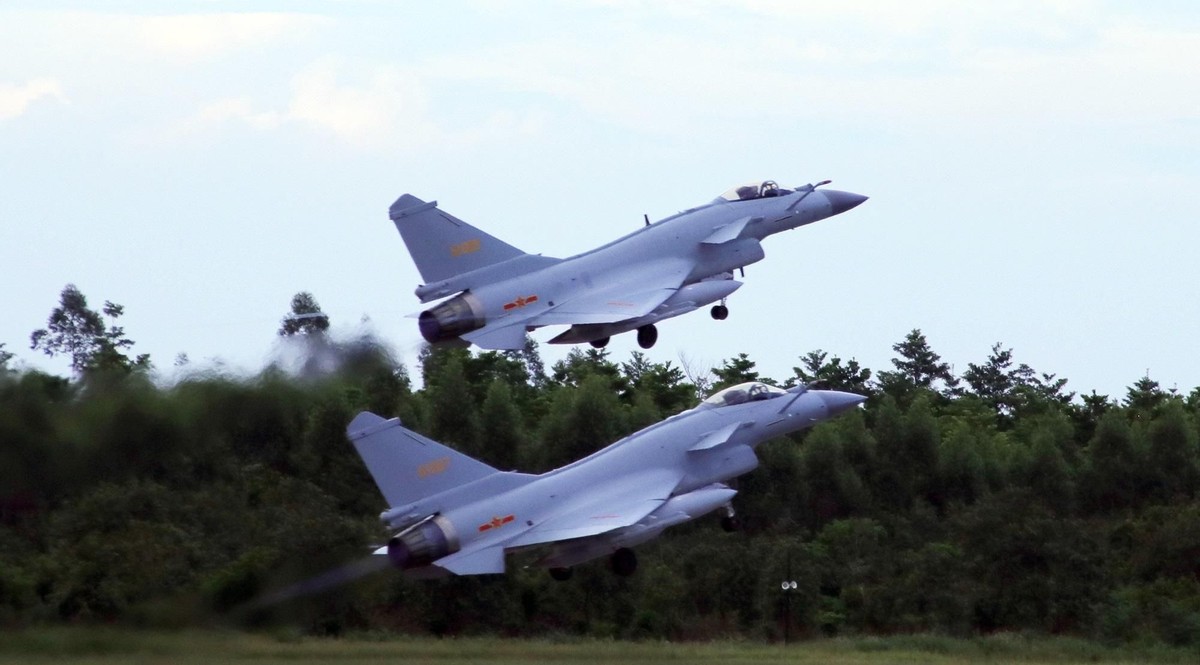 �й��վ������Ǿ�������������F16�ͻ�Ӱ��������10���Ժ�ճ���