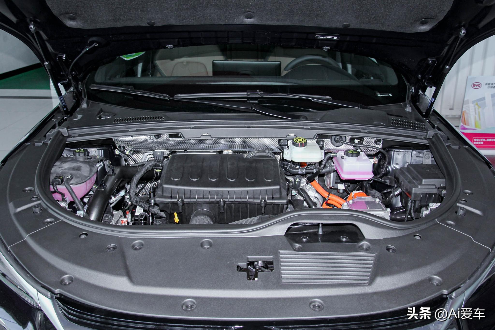 2.0T油耗1.8L带四驱，低价自动挡大7座家用SUV，带你看比亚迪唐DM