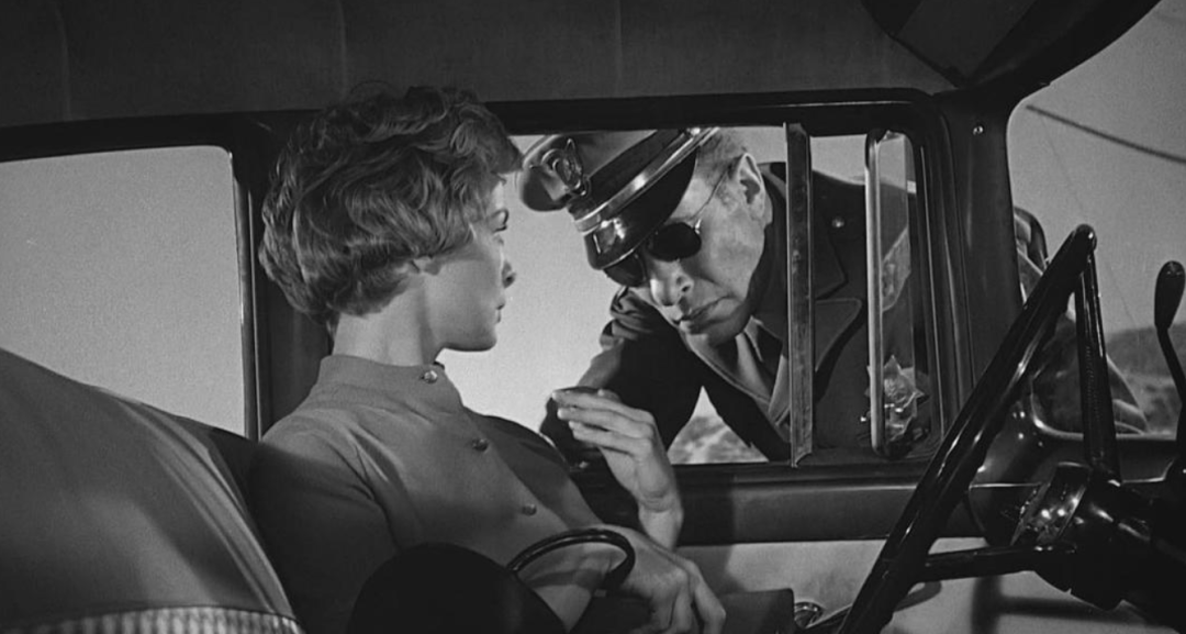 希区柯克的《惊魂记》为什么伟大？因为他在不断地戏弄观众