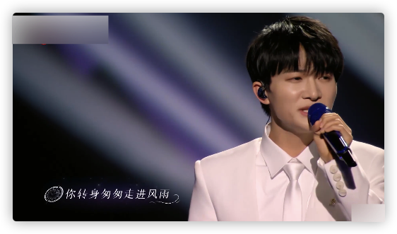 卫视春晚亮点：冯巩秀谐音梗，张杰谢娜对唱，关晓彤王鸥同台走秀