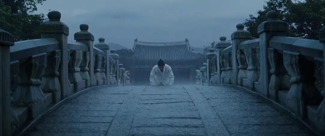 豆瓣8.5分的韩国电影《思悼》，儿子被父亲关进米柜8天而亡的故事