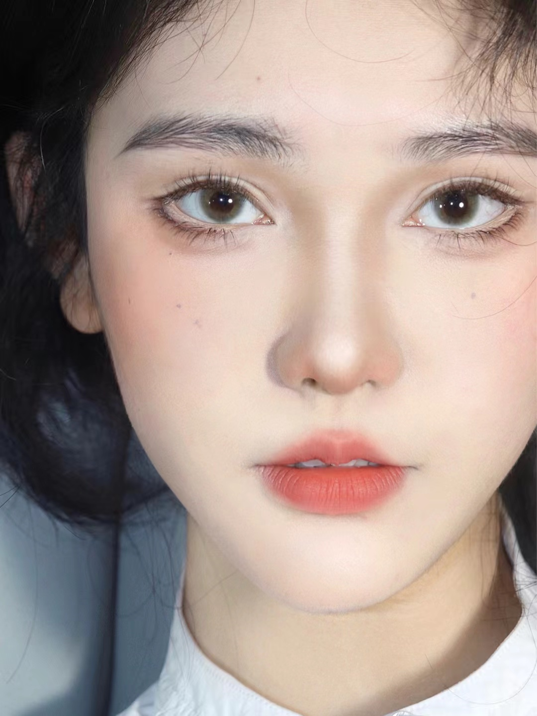 淡妆化妆技巧(女生不管出门多赶,尽量化淡妆,教你这4个步骤,简单又