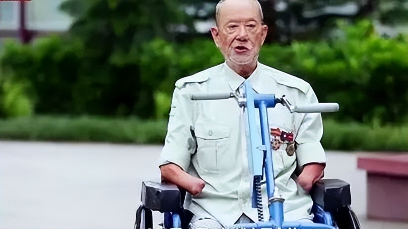 "冰雕连"英雄周全弟:15岁卧雪三日冻掉四肢,中国军魂让人动容