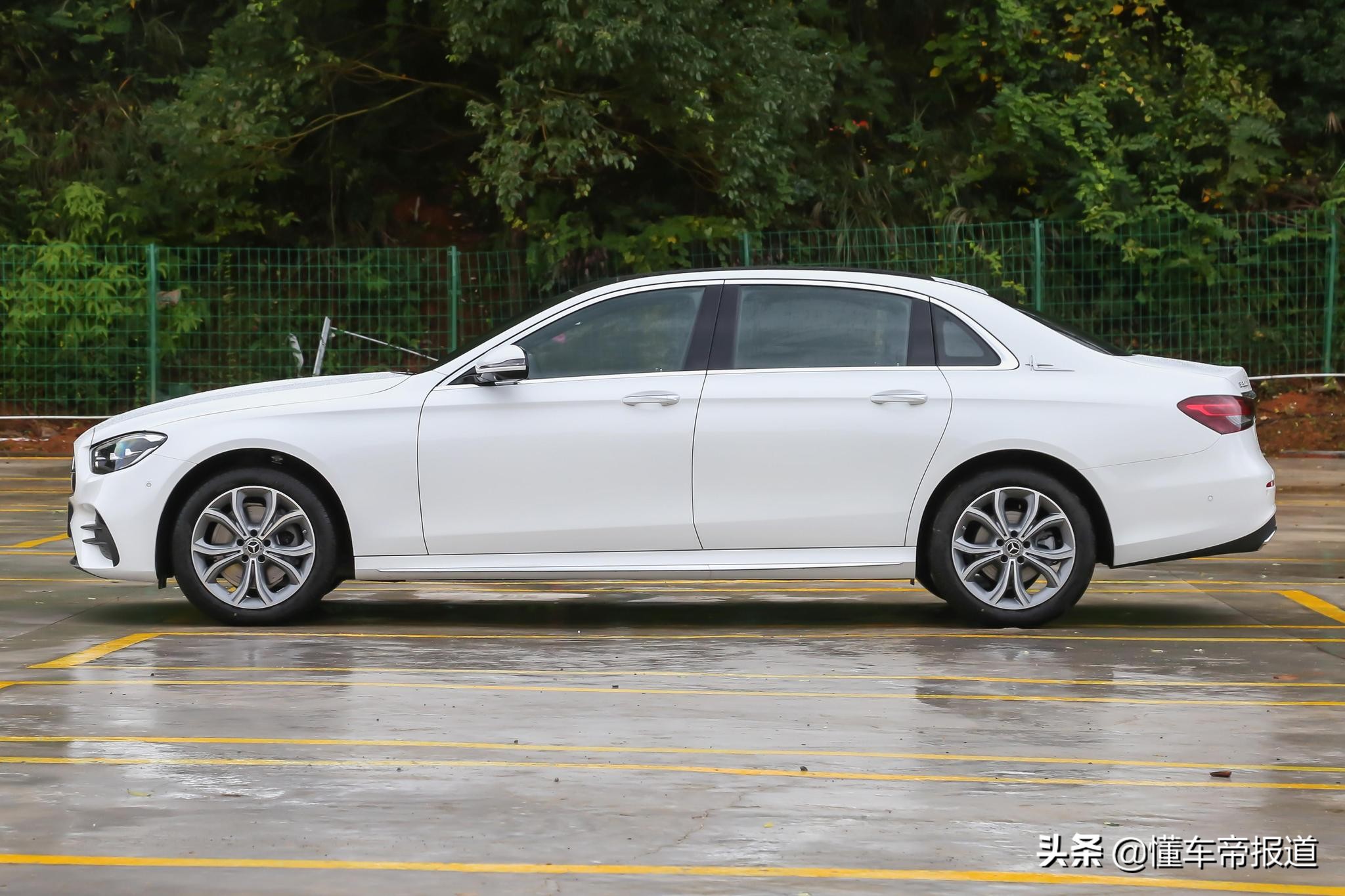 新车 | 和Coupe说再见！奔驰E级2023年初海外发售