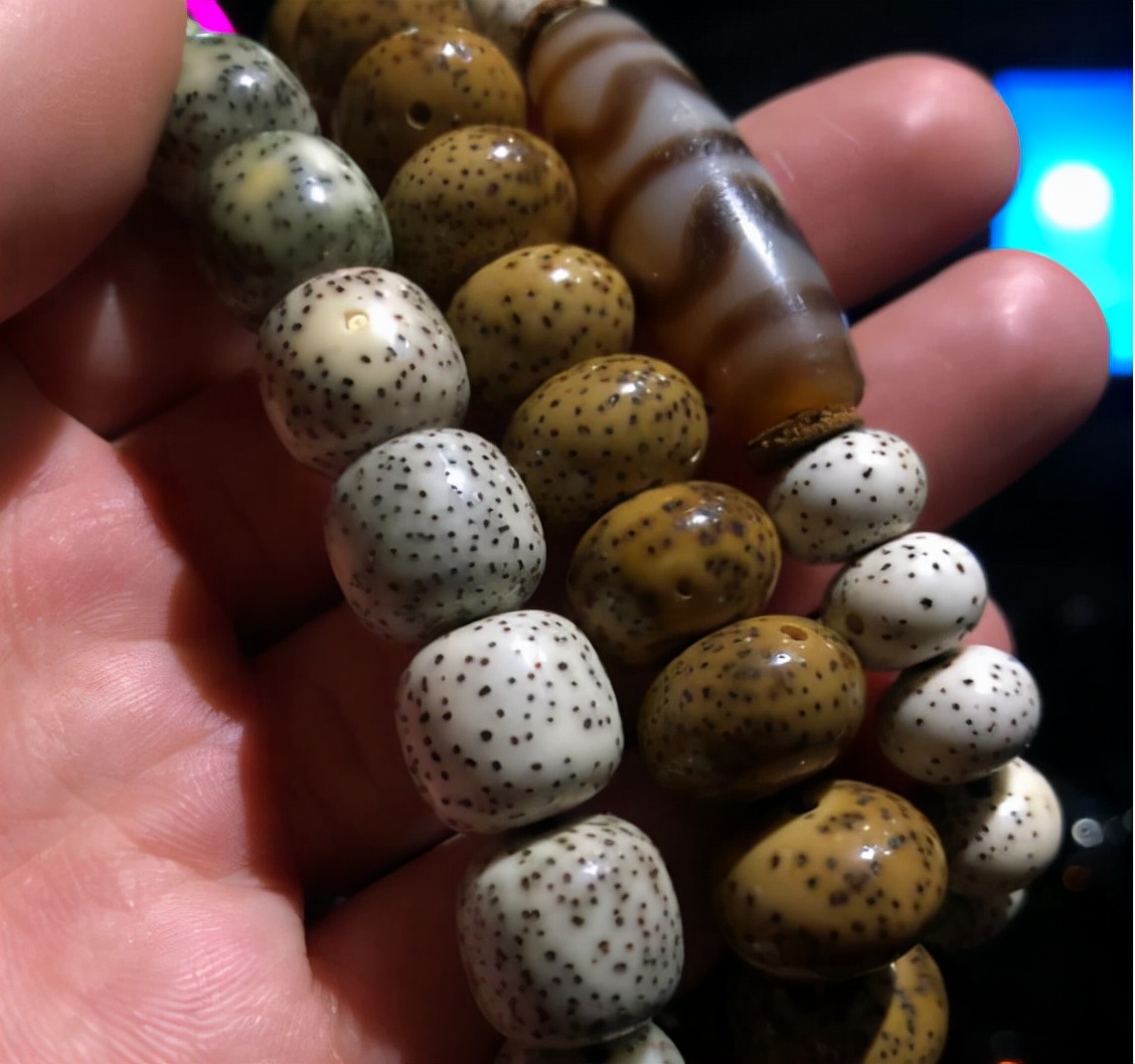星月菩提(顺白星月菩提包浆最终是什么效果?星月菩提盘红是存在吗?