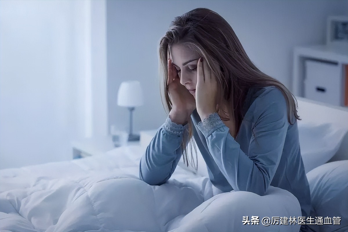 晚上不到10点就困了，凌晨3、4点就醒来，是衰老的征兆吗？