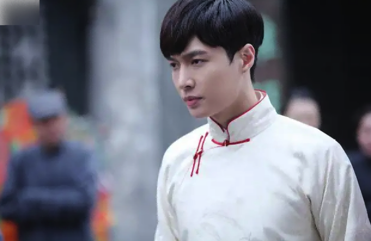 “气质不行”别穿长衫！这12位民国贵公子，完美诠释什么叫儒雅