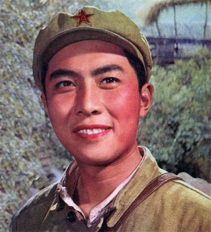42年前的《小花》：唐国强还是奶油小生，18岁的陈冲一炮而红
