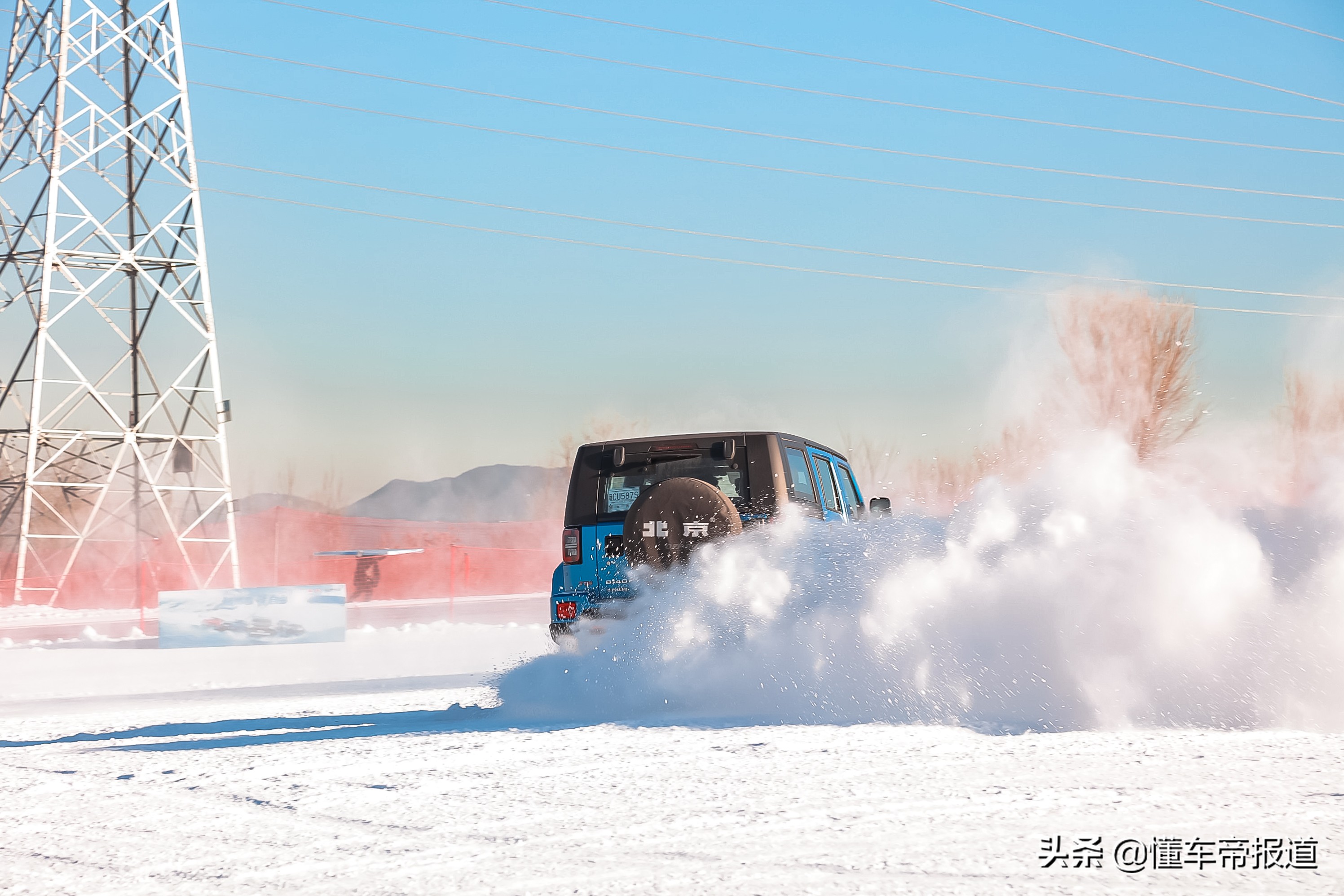 试驾｜在冰天雪地中尽情撒欢，冰雪体验北京BJ40刀锋英雄版
