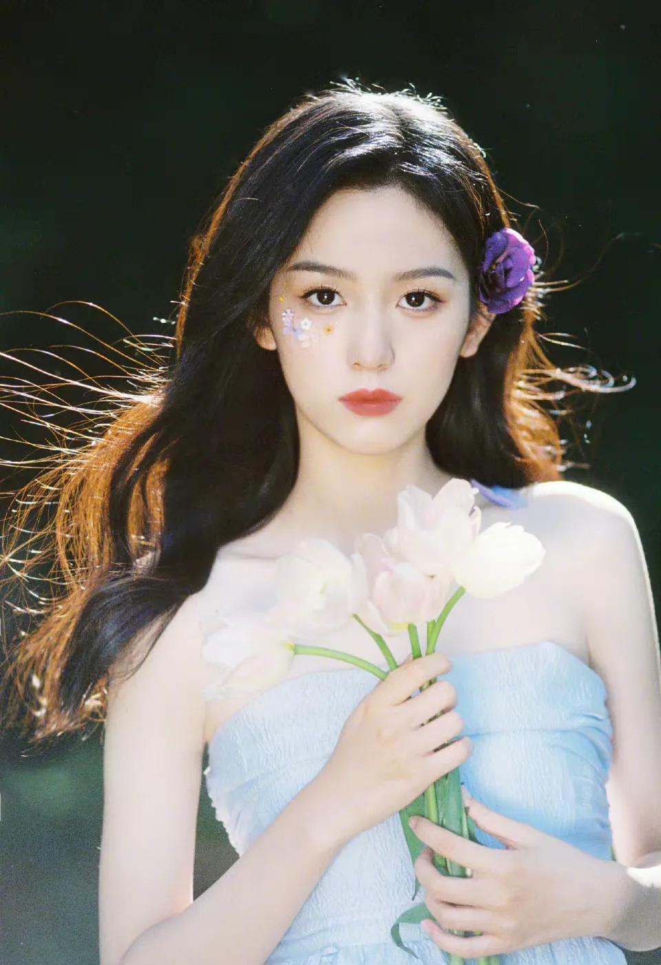 6.7图:刘亦菲 杨幂 周也 任敏 迪丽热巴 陈飞宇 韩庚 杨蓉 檀健次
任嘉伦