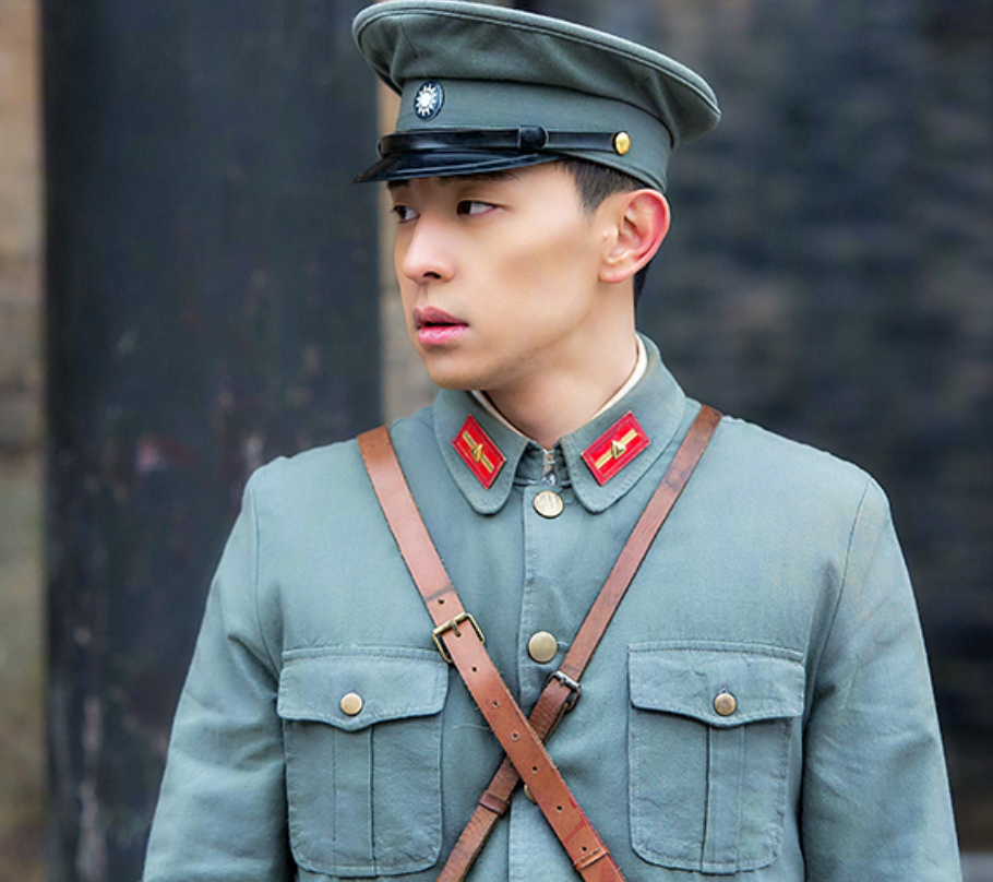 从“当红小生”到“劣迹艺人”，邓伦终究是变成了自己讨厌的模样