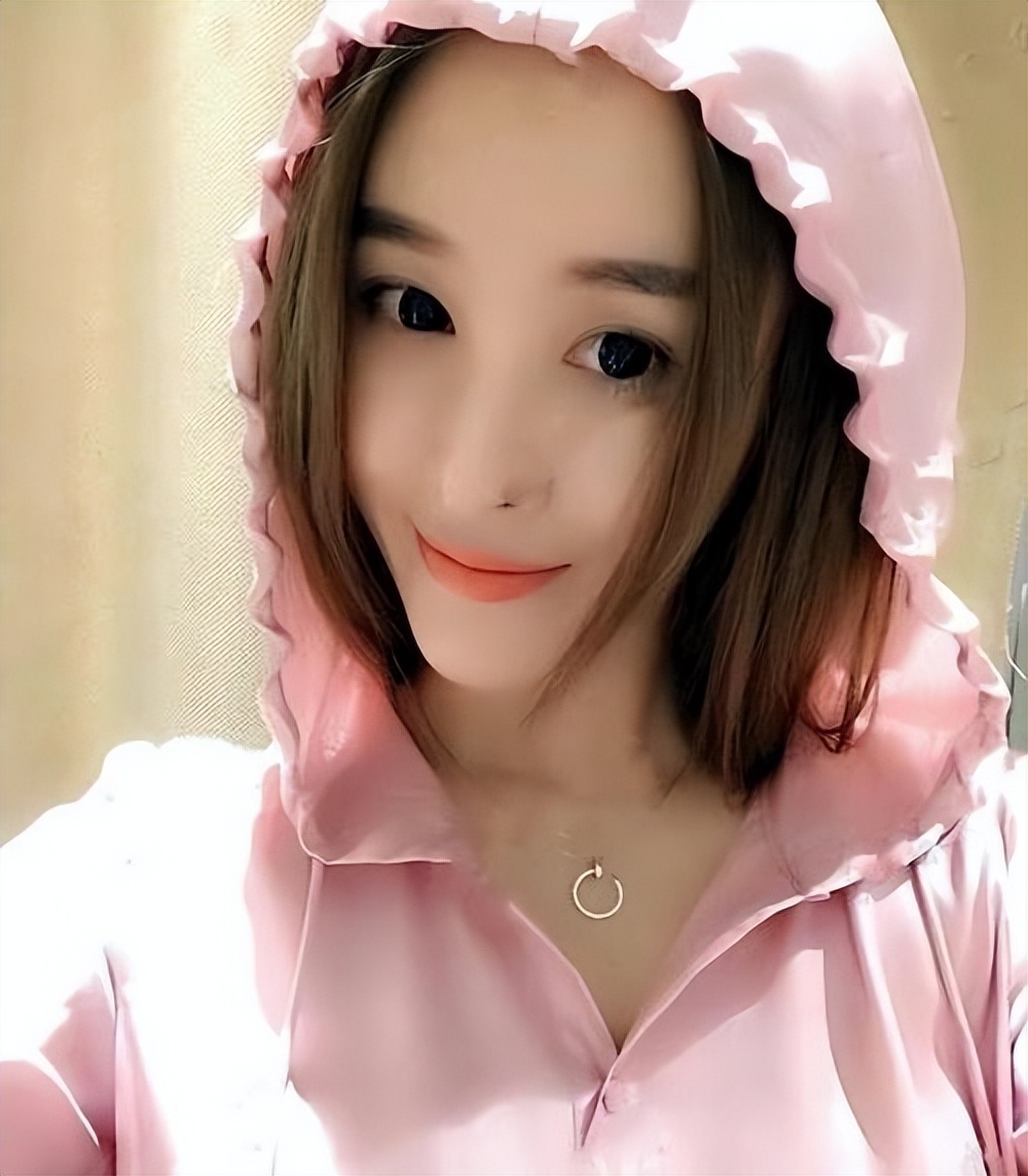 演员潘雨辰，失败的婚姻让我终身难忘，和女儿相依为命很幸福