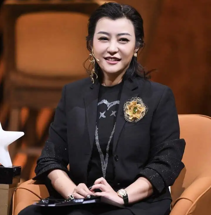 下嫁寒门的6位女星，莫文蔚当后妈，陈嘉桦嫁职员，吴倩莲退出圈