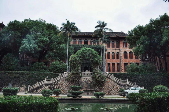 依山傍水的福建师范大学，你确定不来看看么？