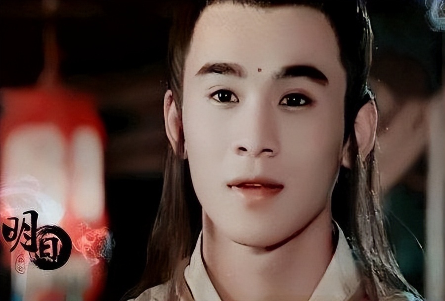 “龙须刘海”不要轻易尝试！有人仙气十足，有人酷似蟑螂精