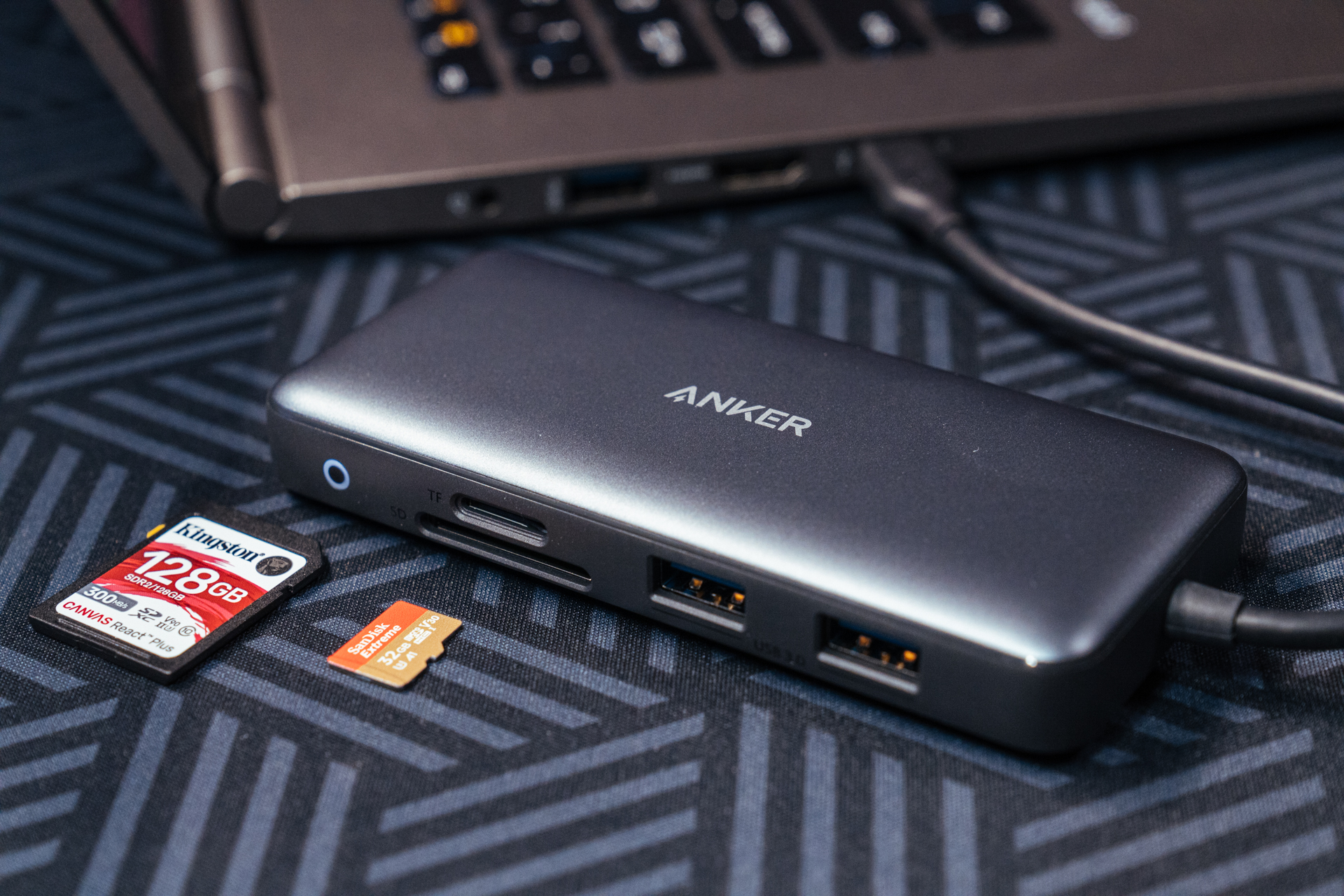 简洁条理，如何布置自己的办公桌面：轻办公好物分享