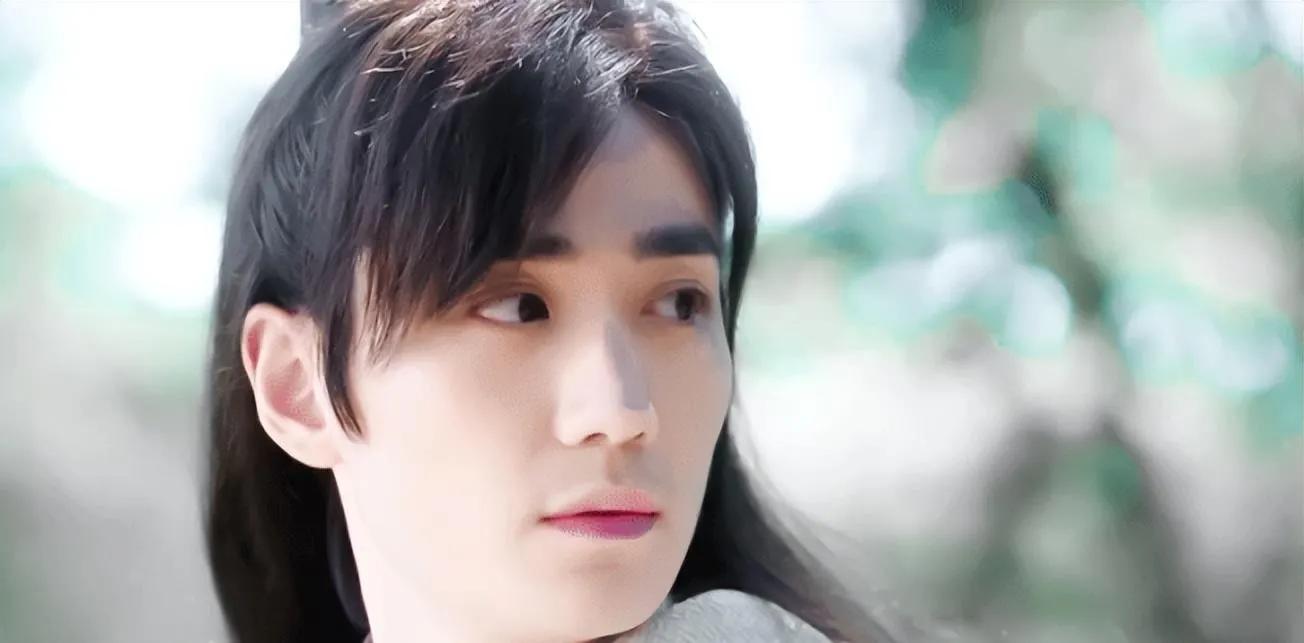 古装封神的男演员，古装扮相大气端庄