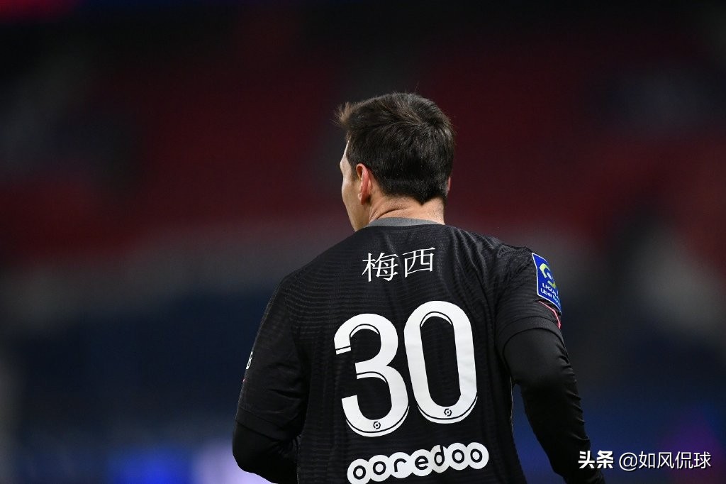 梅西大巴黎踢什么位置(4-0！巴黎踢疯了，68%控球 狂轰21脚，3大巨星爆发，助梅西争首冠)