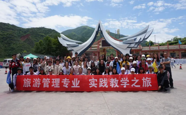 这4个专业已严重饱和，研究生的就业压力也不小，考生要慎重选择