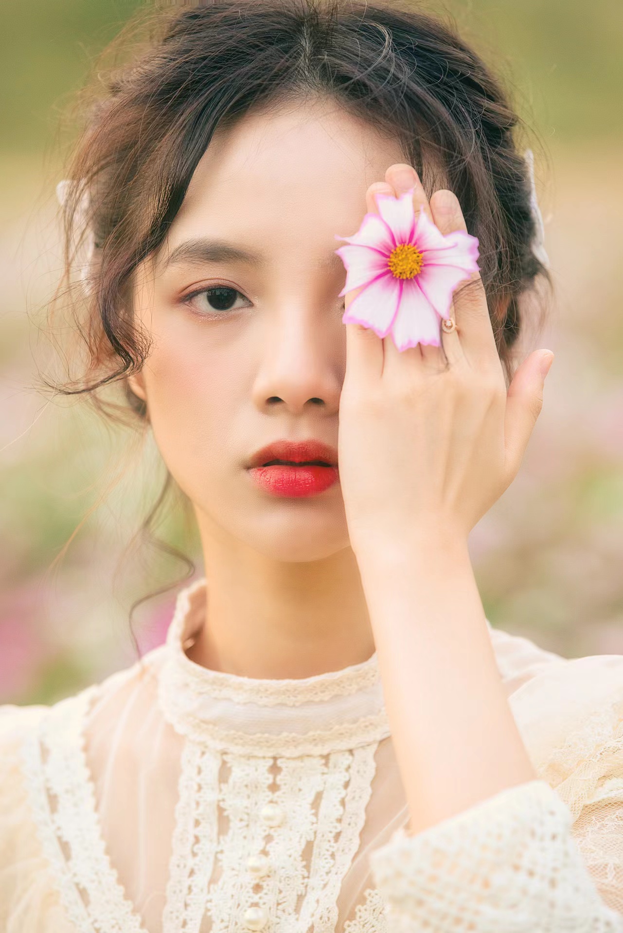 拍攝花海人像有技巧，掌握以下這幾點，拍照花美人更美
