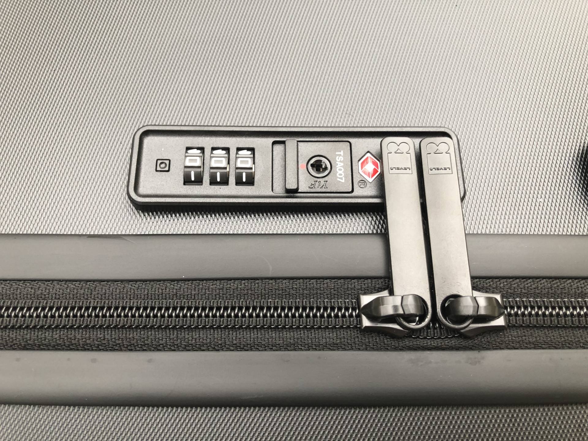 旅行箱该如何选择？综合衡量入手了地平线8号大旅行家旅行箱