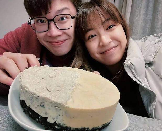 《上海滩》42年过去，演员差距大，男二66像36岁，2位老戏骨离世