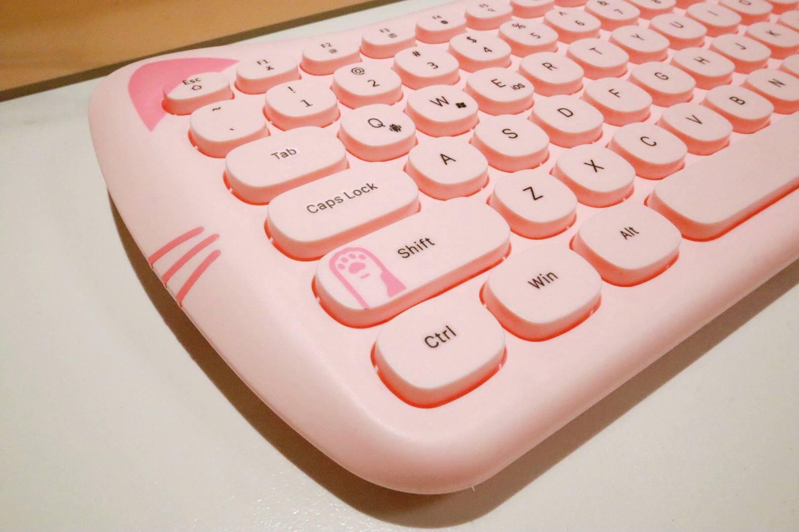 女生最想要的萌萌哒键盘，黑爵3060i无线蓝牙键盘体验