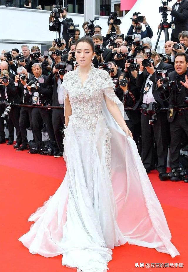 谁懂珠圆玉润的美？以现在的眼光看，这9位20年前的美人都太胖了