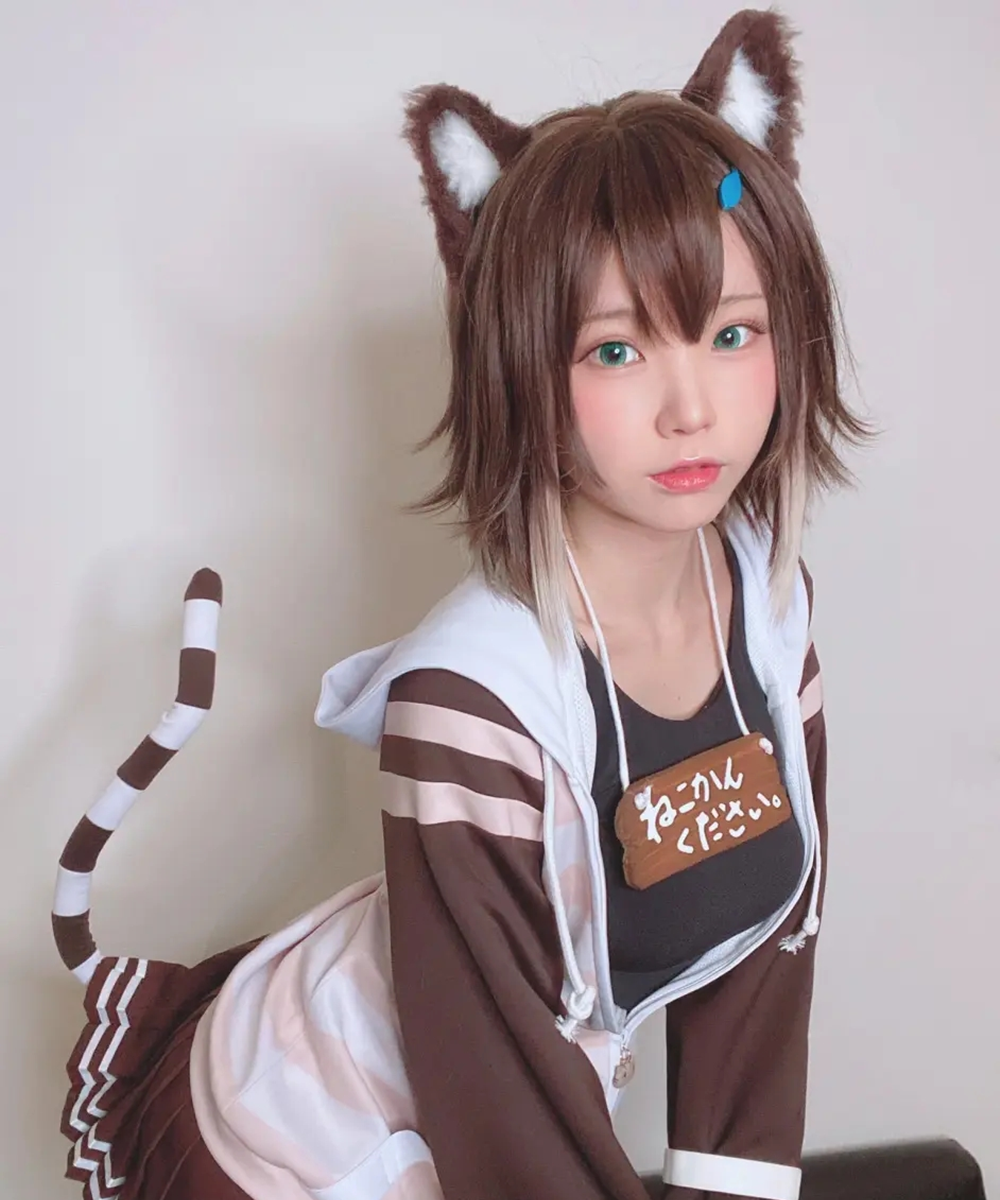 日本最强Cosplayer「えなこ」到底有多强？几分钟带你了解下！-哪边嗨