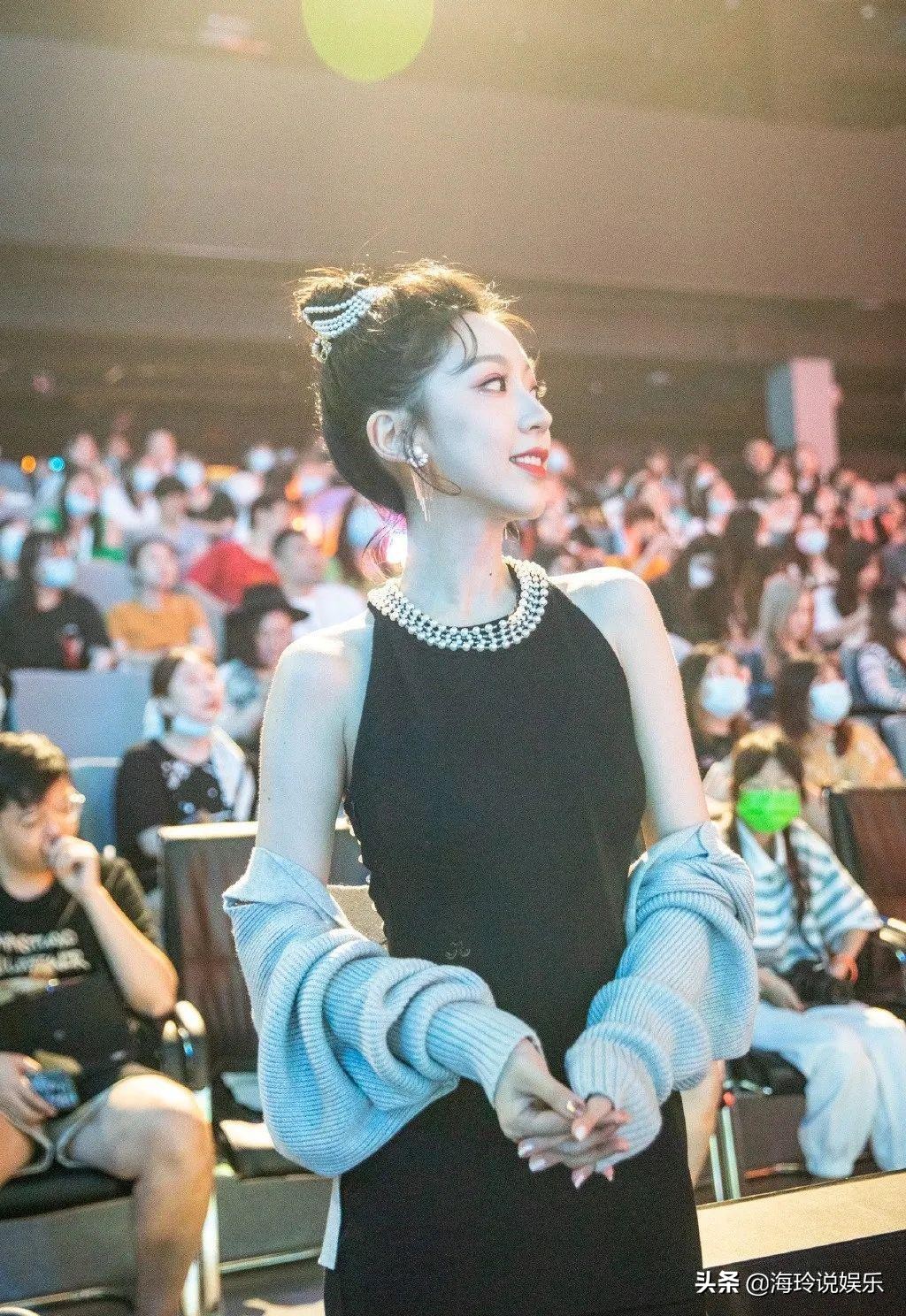 天云，美貌与智慧并存的KPL美女解说员