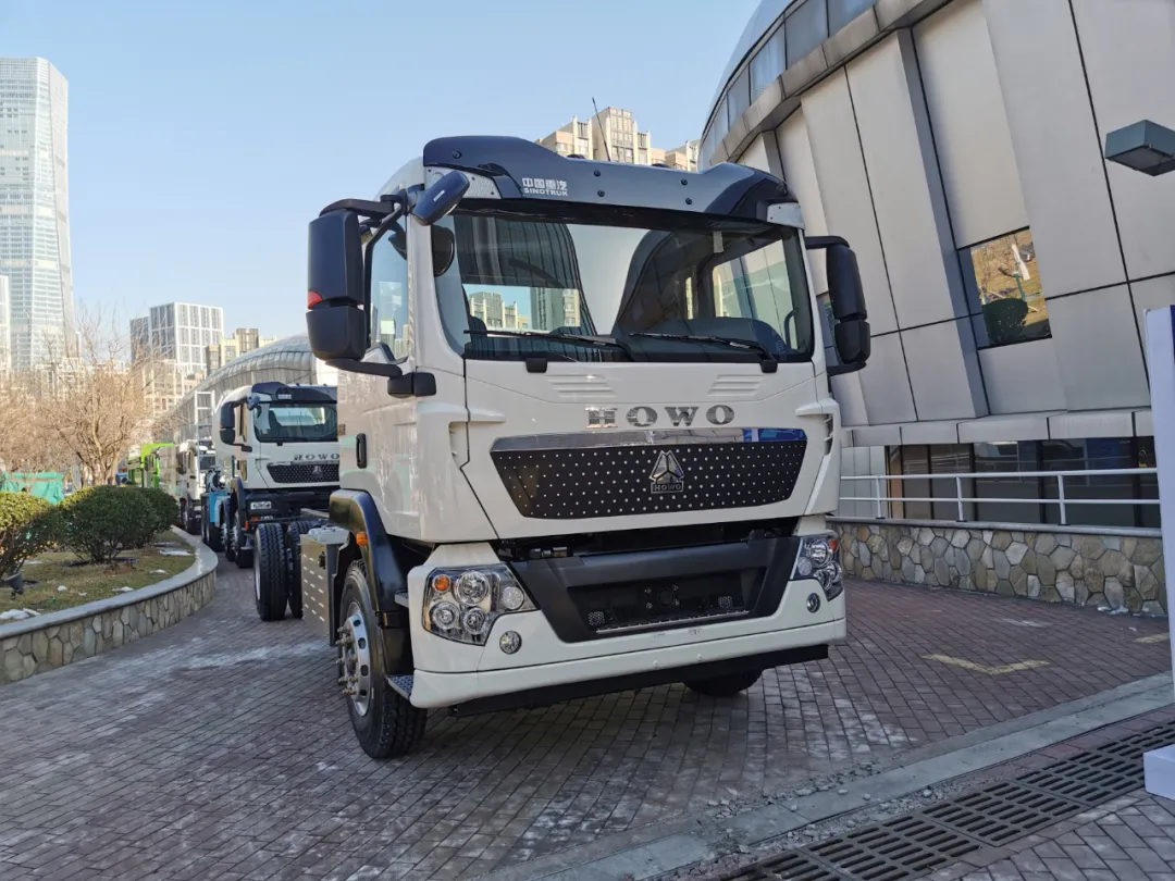 中国重汽2022年会都有啥车？600马力黄河X7丨汕德卡C9H等30多款
