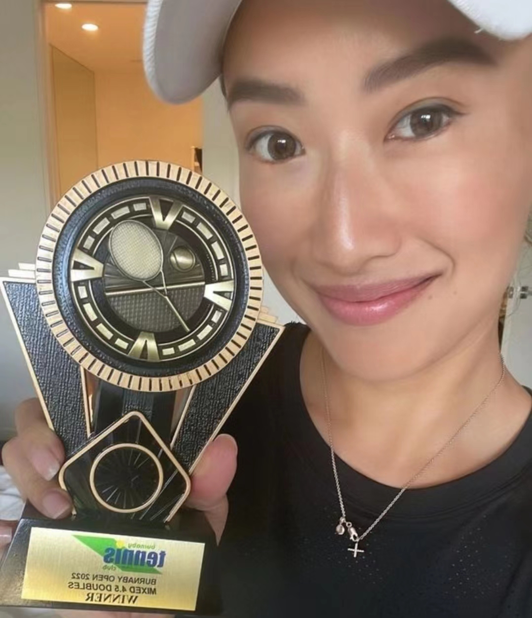 冻龄！谢霆锋39岁妹妹未婚生子后状态更佳，至今仍未透露生父身份