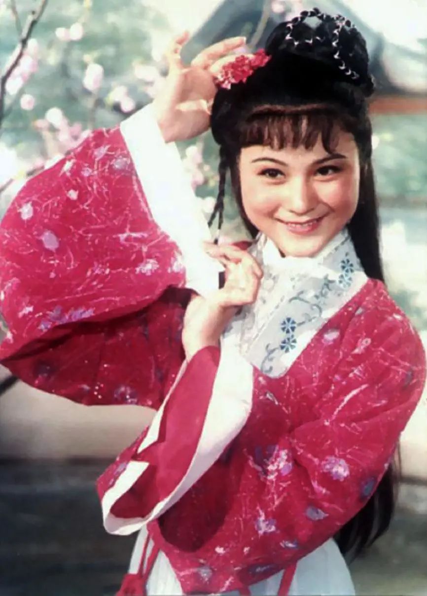 33位老牌簪花美人！林妹妹第一，林芳兵艳绝，你最偏爱谁呢？