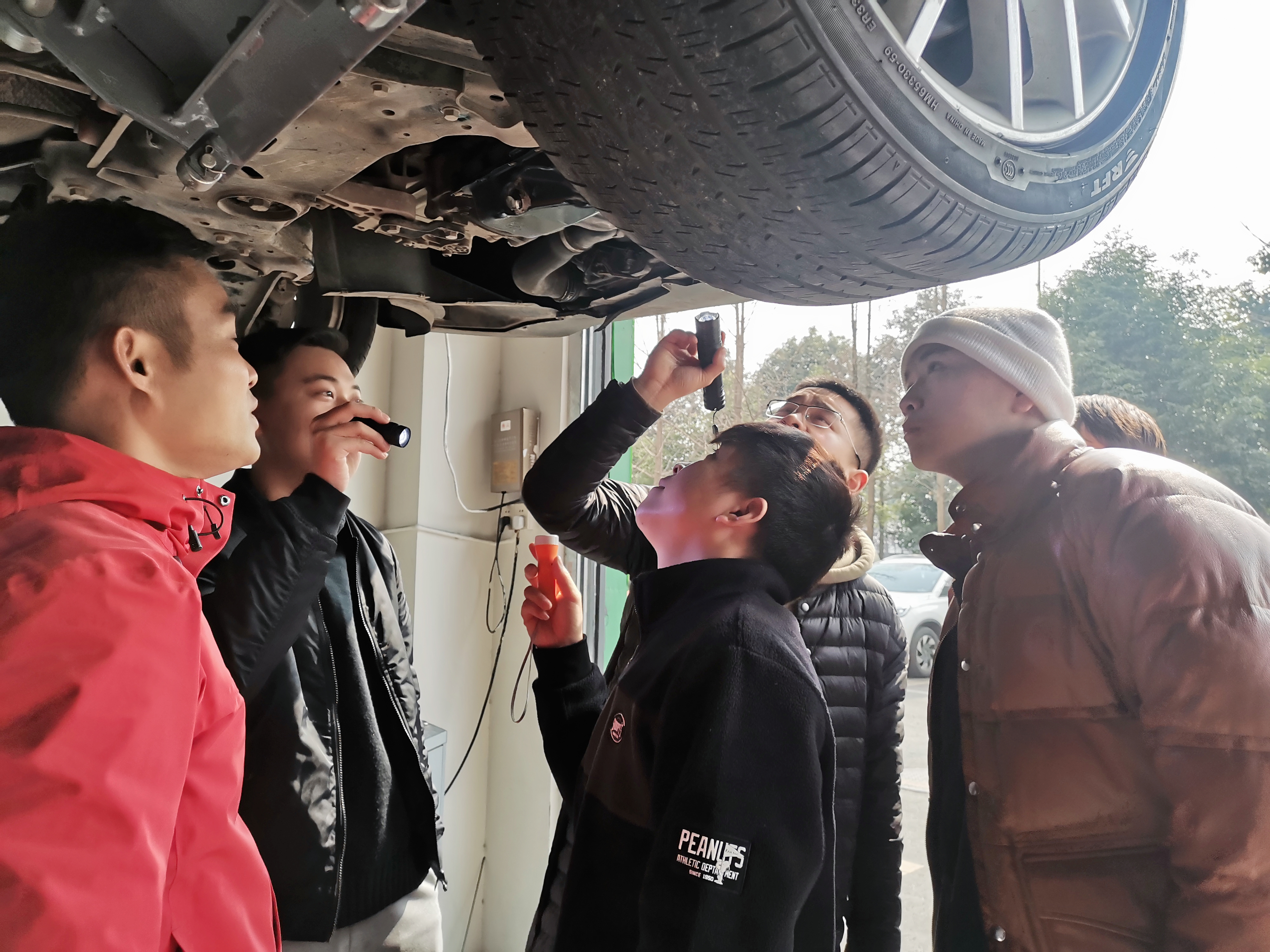 用知識給自己加油！二手車評估師就是一個香餑餑