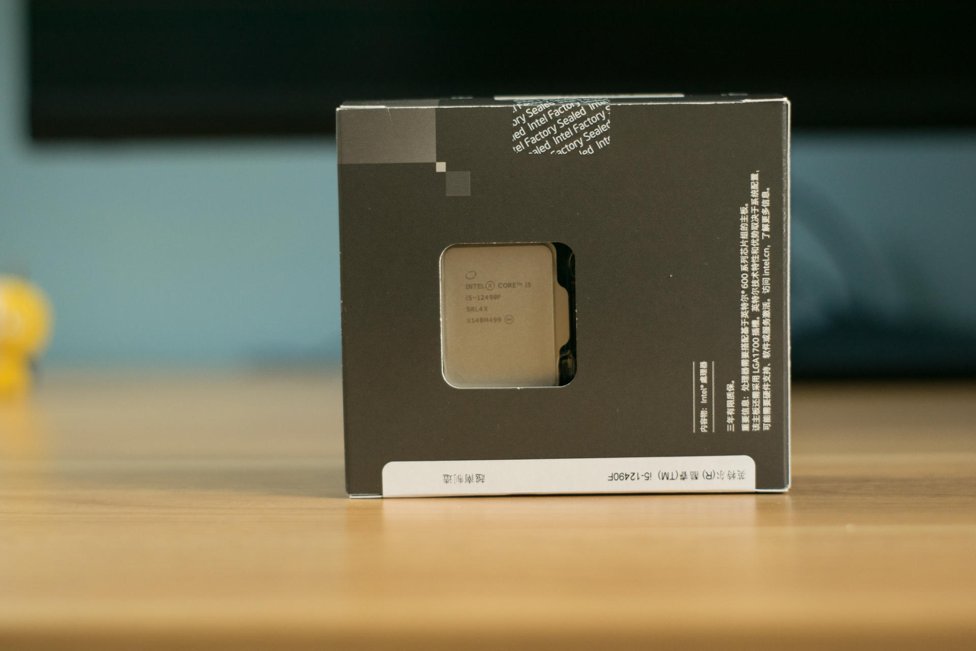 仅中国大陆特供，英特尔这CPU有性价比？i5-12490F+B660主板实测