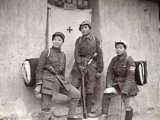 23岁巾帼女英雄，拯救群众不幸被抓，惨遭日军掏心“一尸两命”