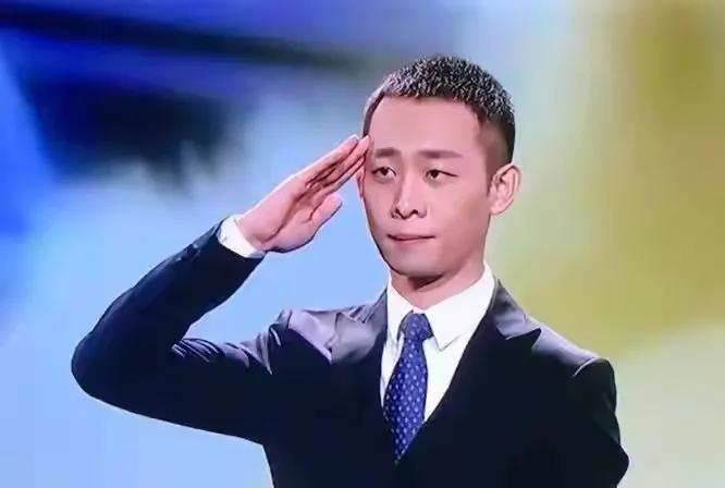 第一眼很普通，越看越帅气的6个男明星，朱亚文、黄轩靠气质取胜
