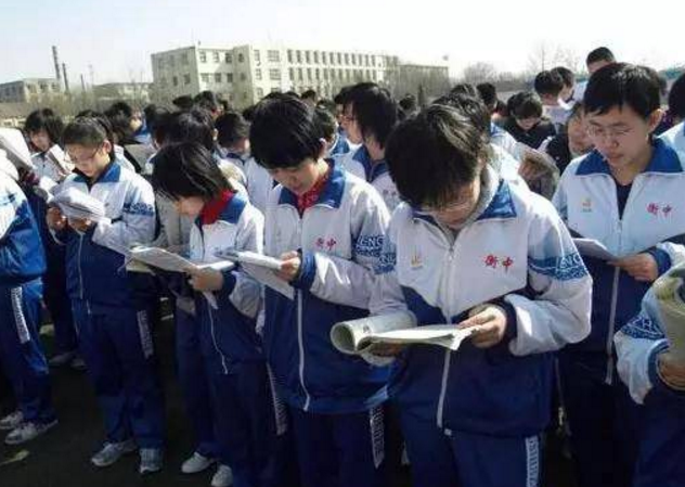 2022浙江高考选考落幕，全省57.67万考生参加，同期增加了3万多人