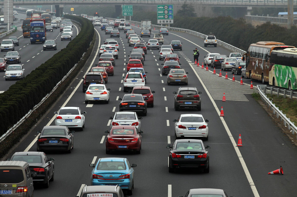 2022年「高速免费时间表」出炉，共免费22天，车友快看看