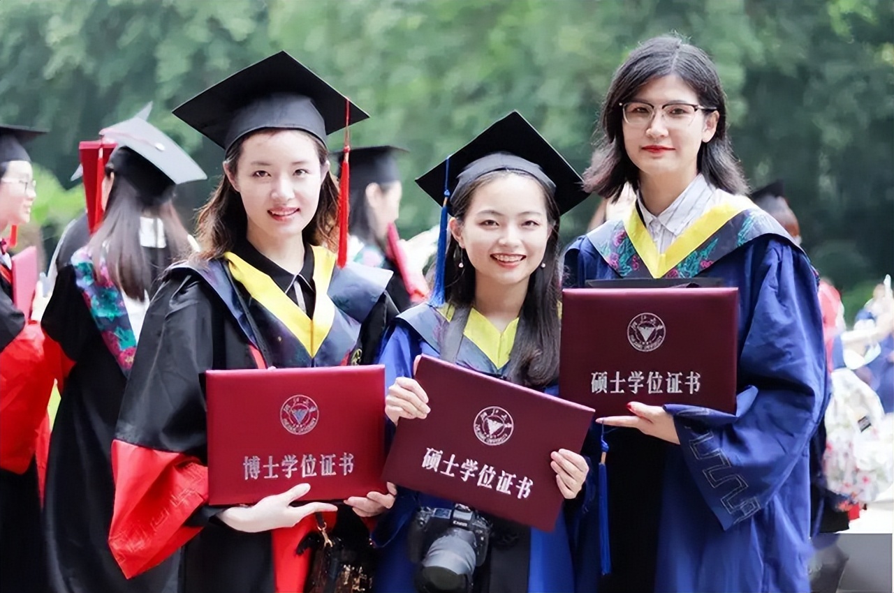 这所大学考研人数猛增，却还缩招不要同等学力？网友回应：飘了