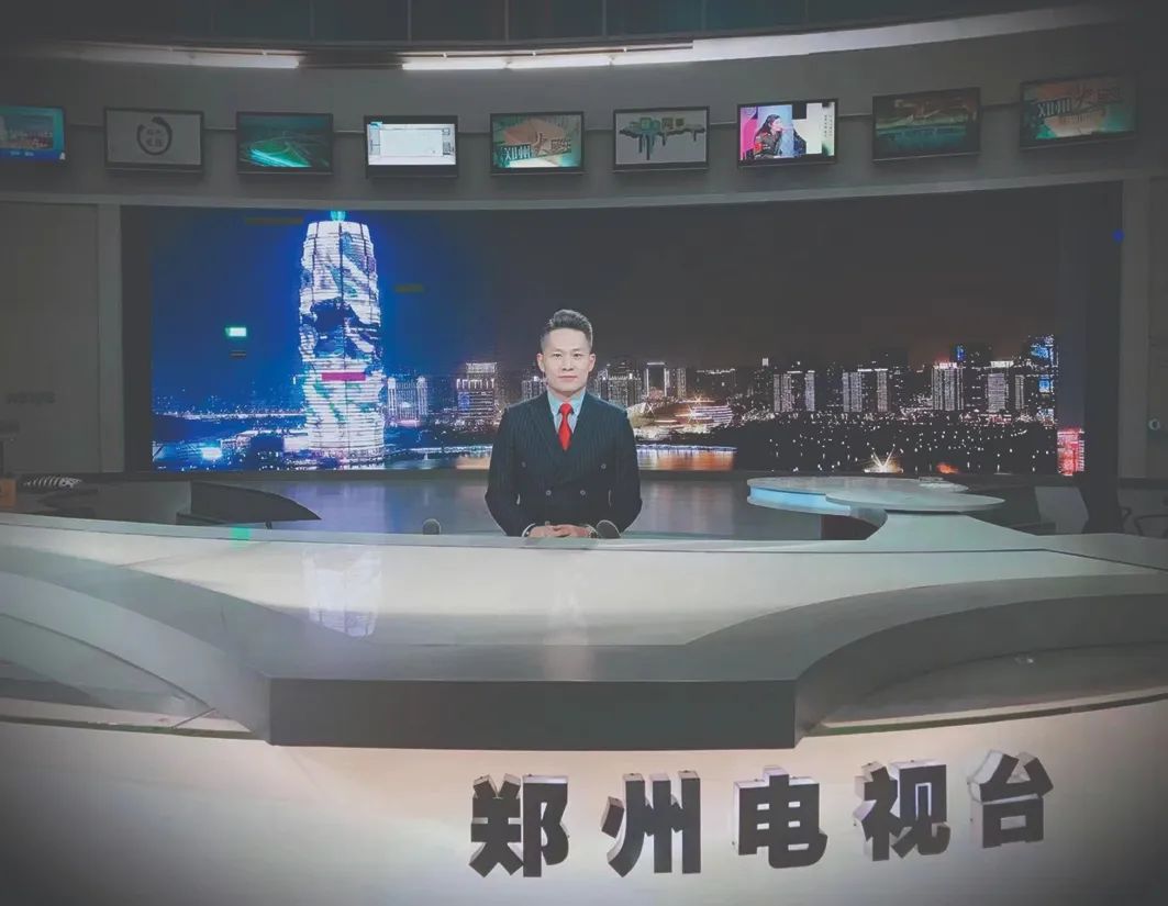 杨华：新闻男主播的进阶之路