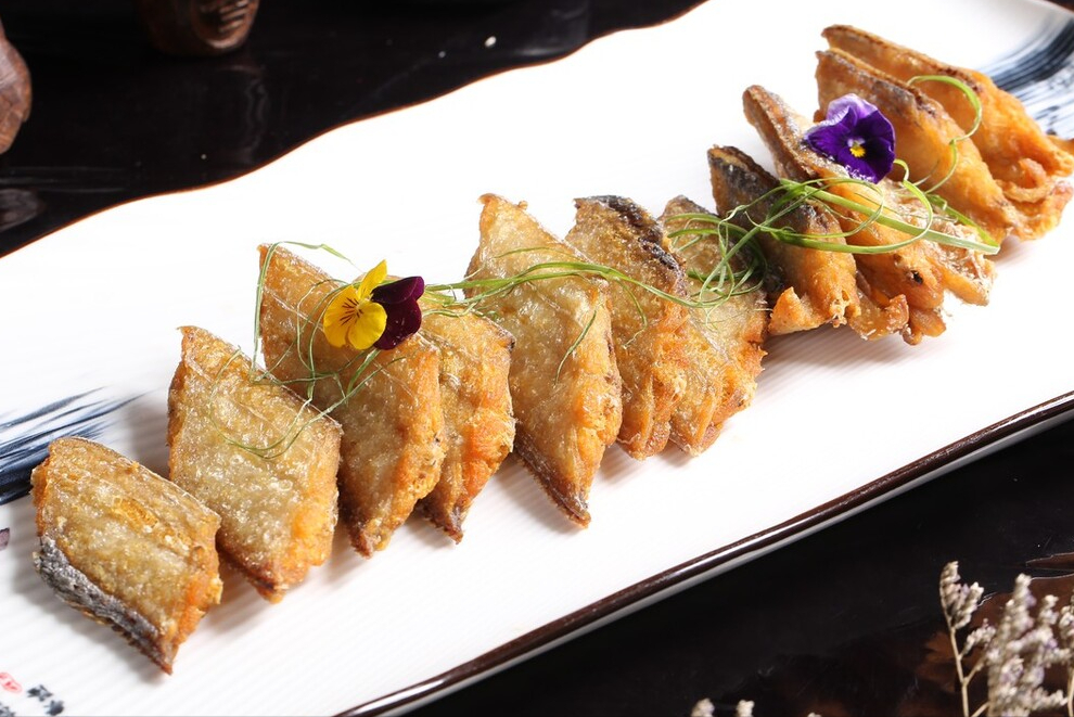 带鱼怎么炸好吃,带鱼怎么炸好吃外酥里嫩色泽金黄